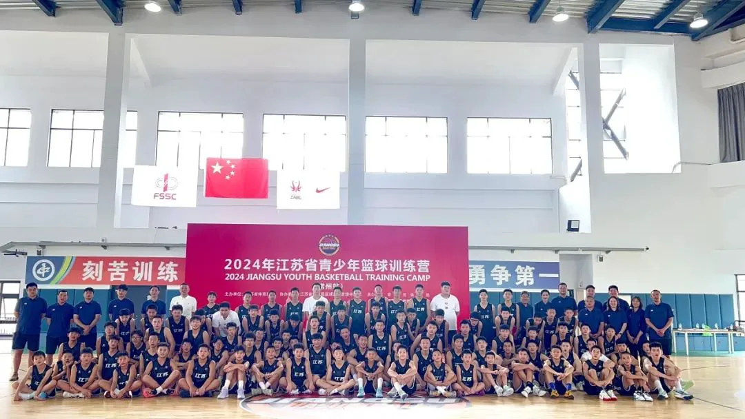 篮球老将如何通过瑜伽提升柔韧性_1